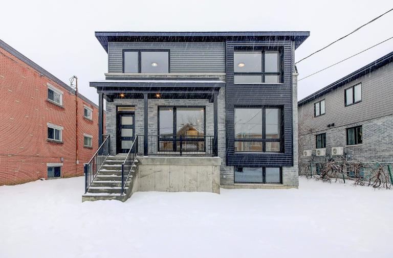 Grande maison de ville sur 3 étages 3CAC 1350 p2 - Disponible | 2896766