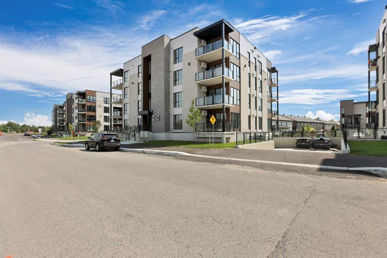 2 CH - 1 SDB - Gatineau - $2,370 /mo | 2896767