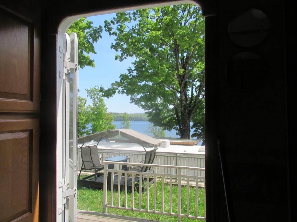 LAC MEMPHRÉMAGOG, Terrain, roulotte et emplacement à la marina. | 2896805