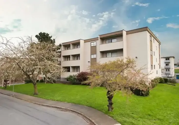Villa Paulina | 909 Market St., Victoria | 2898655