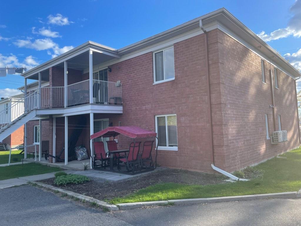 Grand 5 1/2 centre ville , 2ieme étage. | 2897204