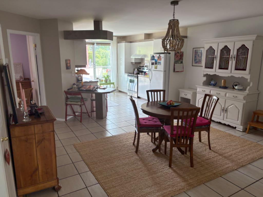 Grand 5 1/2 centre ville , 2ieme étage. | 2897204
