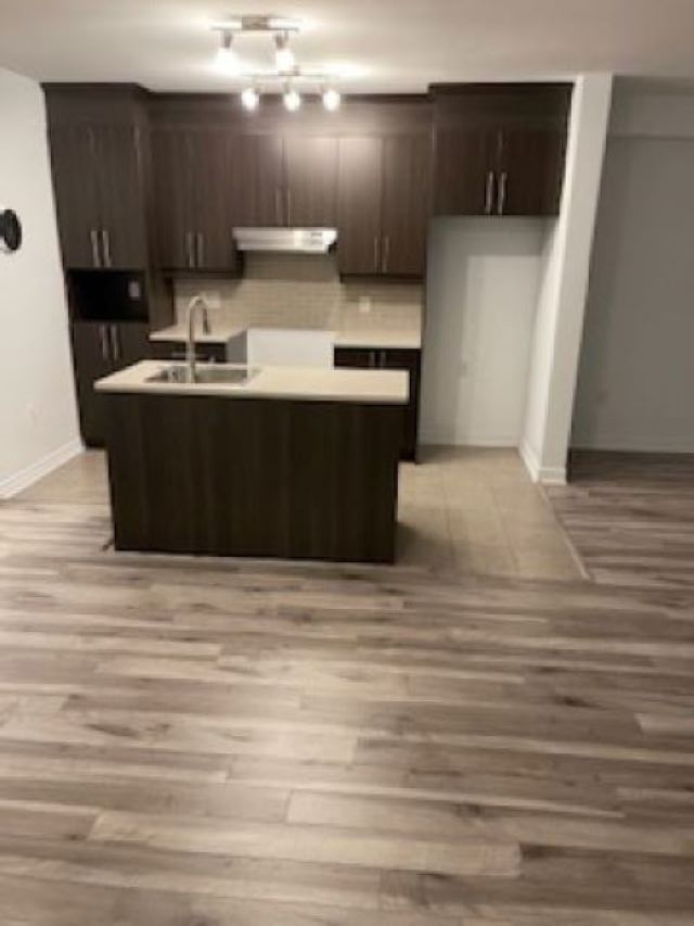 3 1/2 Porte Patio Avec Terrasse | 2897217