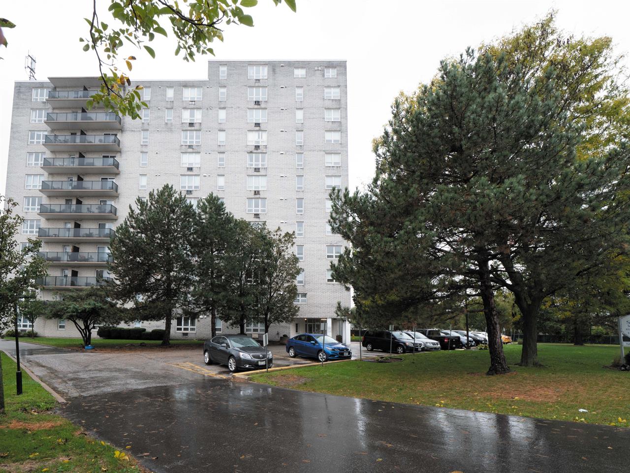 Seaway Tower Apartments | 2897369