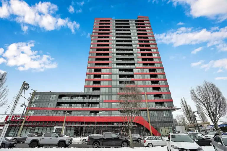 10626 CITY PARKWAY | 10626 City Parkway, Surrey | 2897554