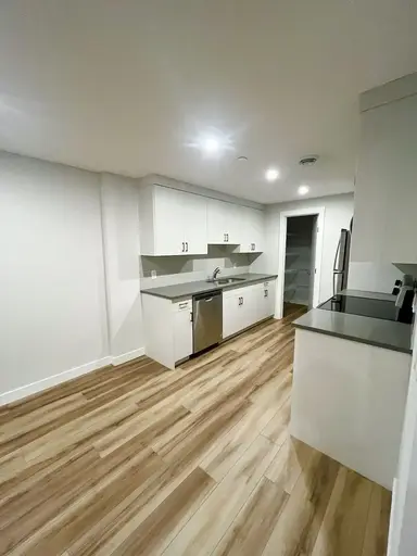 Spacious Luxury Legal Suite | Calhoun Common Northeast, Calgary | 2897650