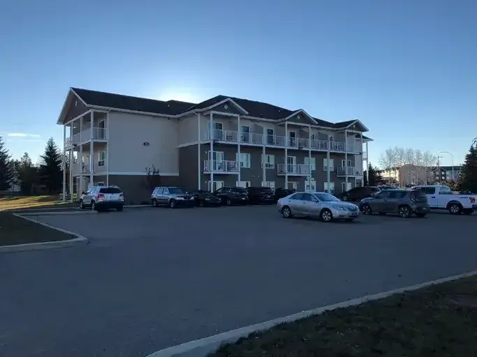 Fully Furnished Studio Apartment | 5202 Woodland Road, Innisfail | 2897680