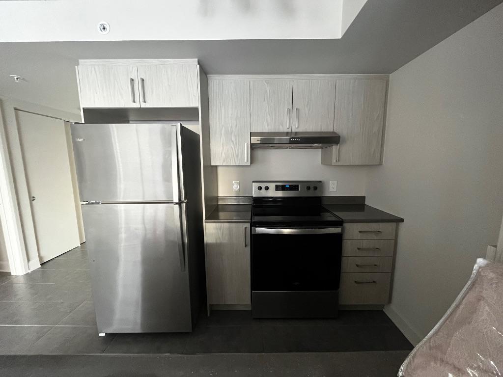 Cession de Bail / Lease transfer 3 1/2 (boul. saint-elzear, laval) | 2897748