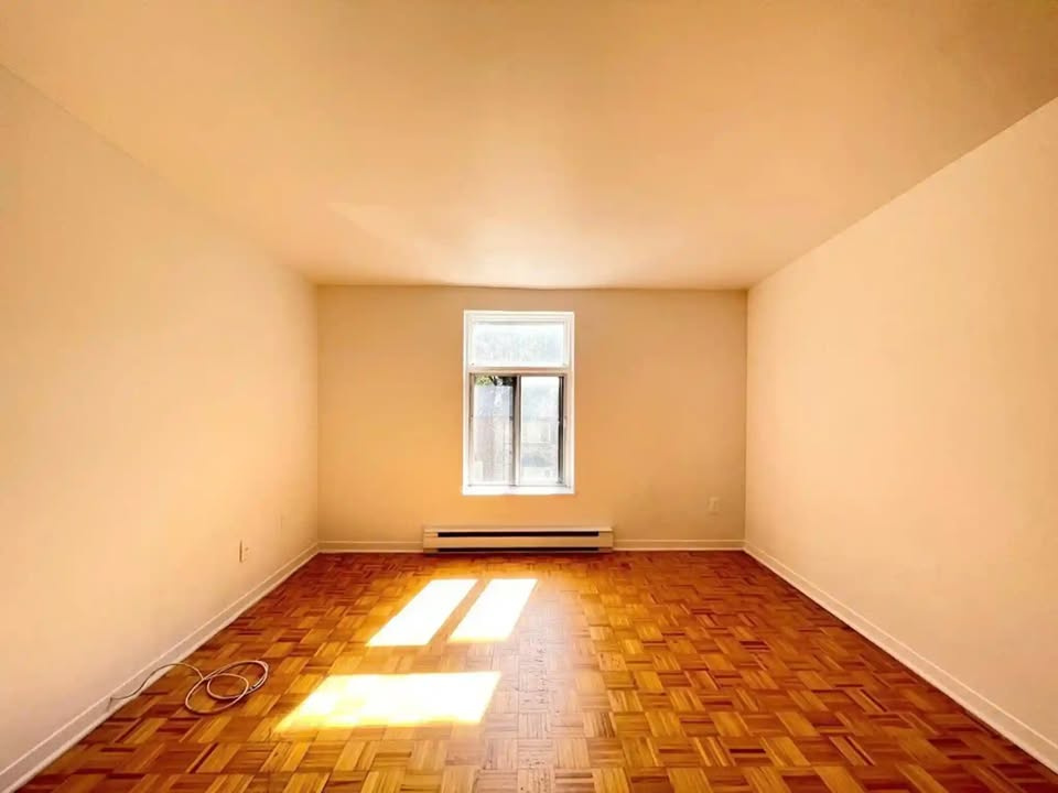 Pointe St-Charles - 5 1/2 Sur 2 Étages | 2897813