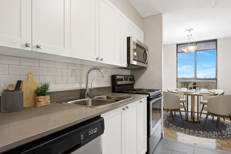 Arlington Apartments | 33 Banner Road, Ottawa | 2898030