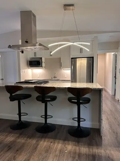 Exceptional 3 Bedroom, 2 Bath, Modern Kitchen, Open concept | Calgary | 2898074