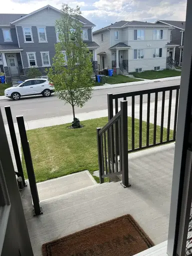 Southern Single House 1592sq.ft | 76 Yorkville Landing Southwest, Calgary | 2898091