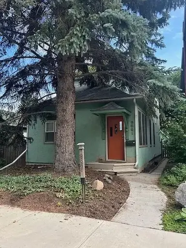 Cozy House Close to Whyte Ave - Avail Immediately | 9661 86 Avenue Northwest, Edmonton | 2898110