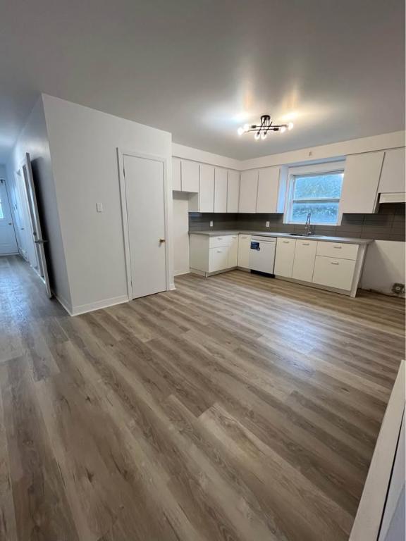 Grand 4 1/2 Apartment - Section A Brossard | 2898123