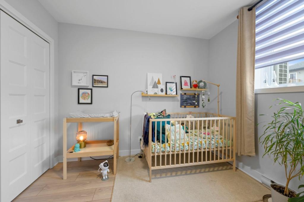 1. Spacieux 4 ½ avec espace de bureau – 2 chambres – Idéal pour familles ! | 2898125