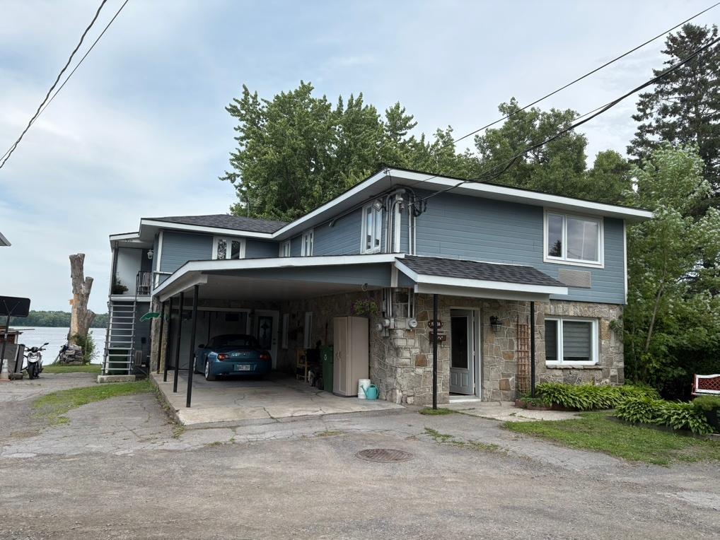 41/2 all renovated on the water | 2898159