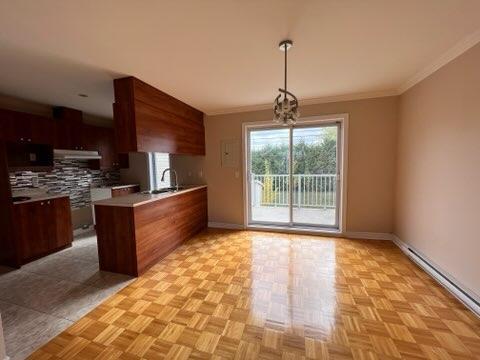 Superbe condo 4 1/2 en plein coeur de Laval | 2898358