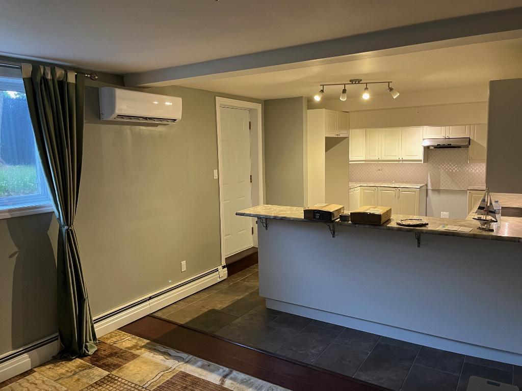 Très grand 4 et demi TOUT INCLUS à Laval-Ouest | 2898359
