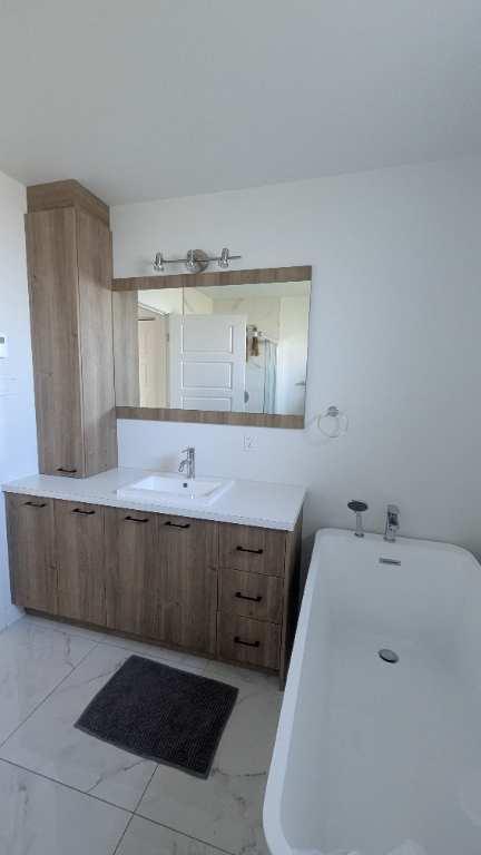 Appartement lumineux au dernier étage semi-meublé ! | 2898385