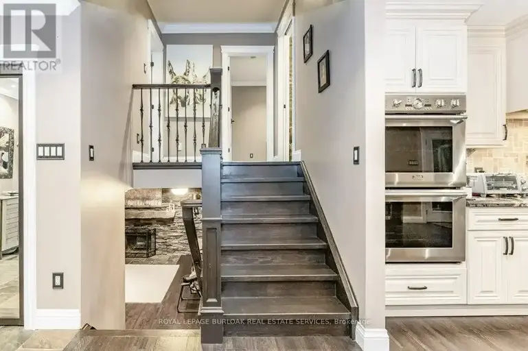 318 MONICA CRESCENT | 318 MONICA Crescent, Burlington | 2898441