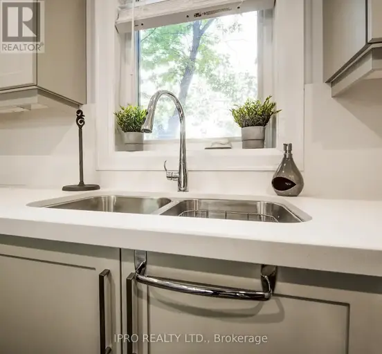 26 - 33 JARVIS STREET | 26 - 33 JARVIS STREET, Brantford | 2898515