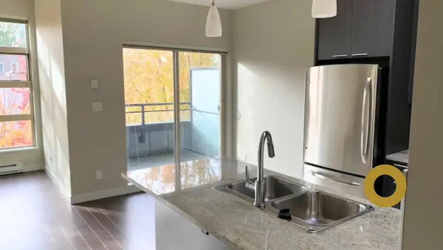 Top-Floor 1 Bed Unit with 12-Foot Ceilings & 2 Balconies in Fraserhood | 707 East 20th Avenue, Vancouver | 2899525