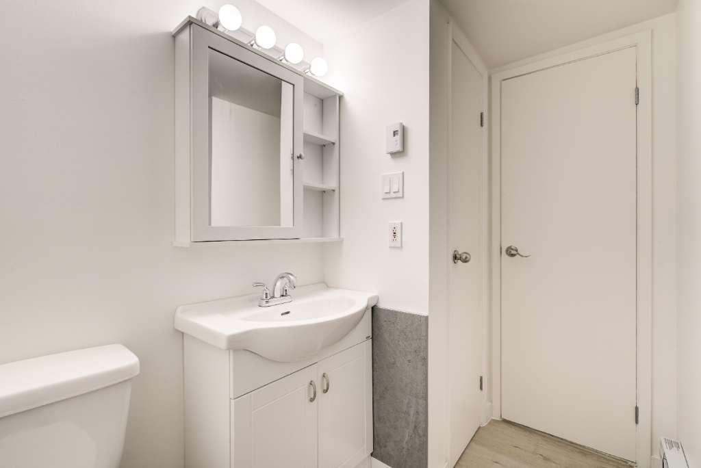 Beau 31/2 fraichement rénové ! Rez-de-chaussé! Libre immédiatement, Boul Gouin Ouest | 2899935