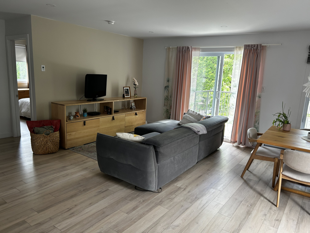4 1/2 Quartier Résidentiel Calme | 2900000