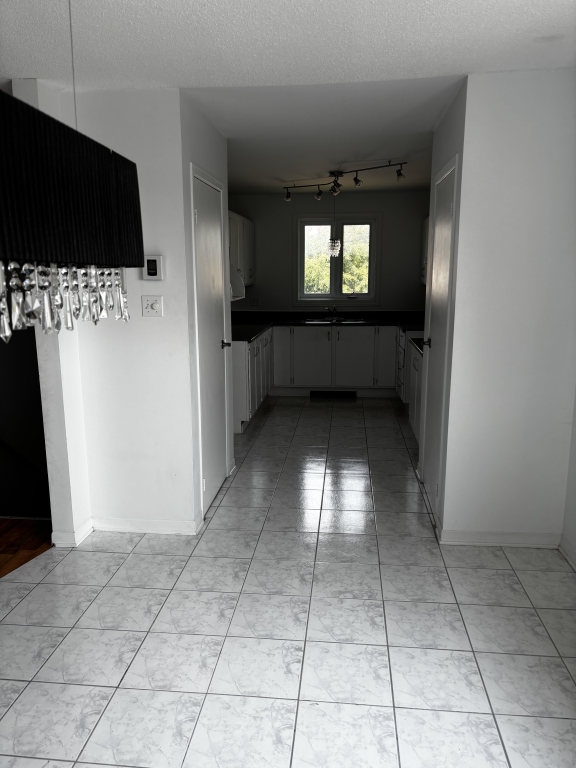 Logement à Louer - 2CC 1SB | 2900003