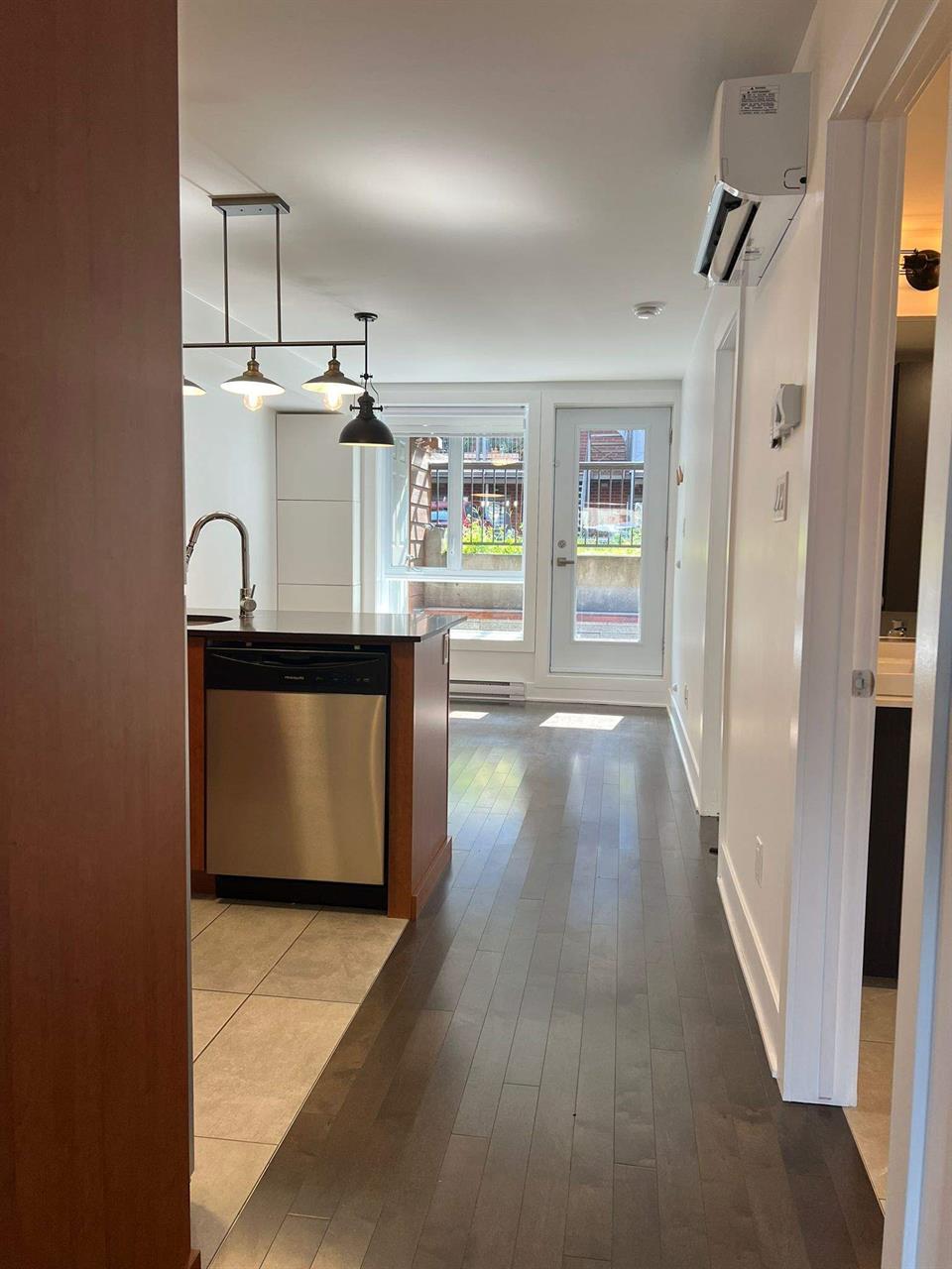2 CH - 1 SDB - Montréal - $1,650 /mo | 2900033
