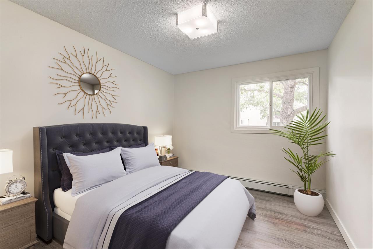 Pembroke Estates | 2900309