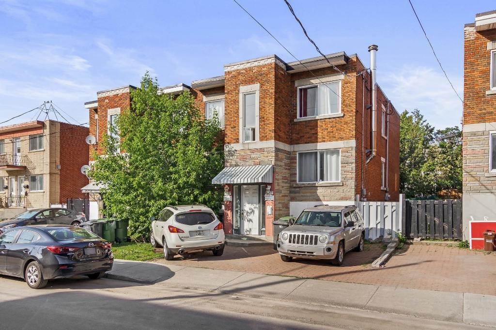 5 et demi haut d'un triplex, libre présentement | 2900476