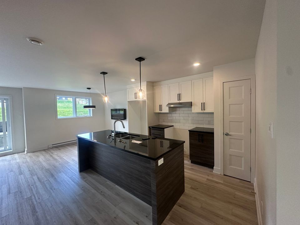 5 ½ RÉCENT |CARRÉ BELVÉDÈRE |DÉCEMBRE | 2900509