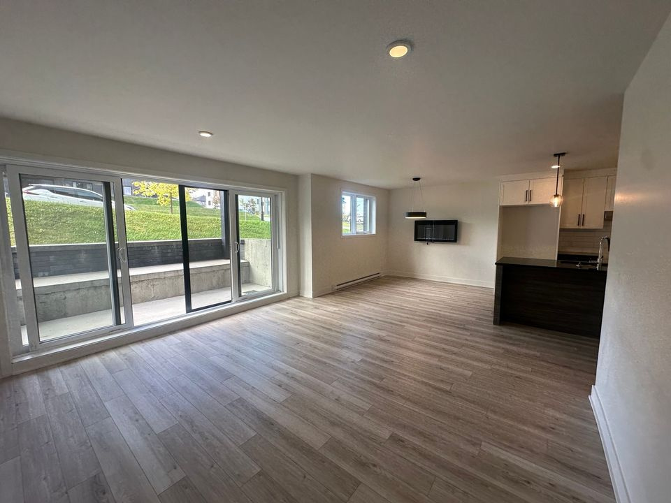 5 ½ RÉCENT |CARRÉ BELVÉDÈRE |DÉCEMBRE | 2900509