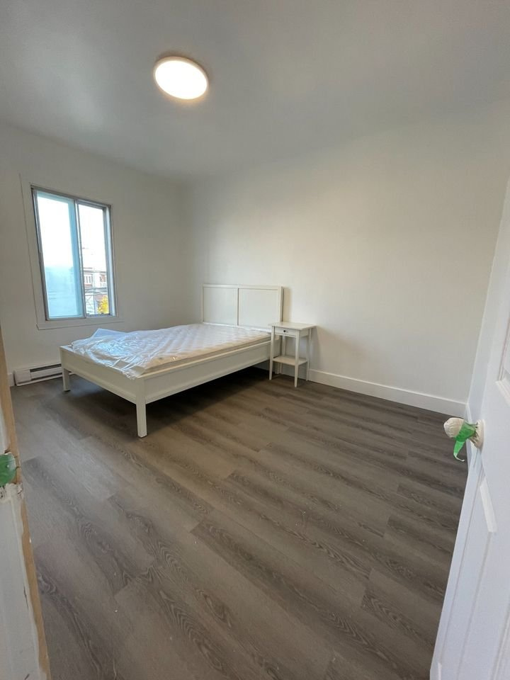 Villeray - 5 1/2 Avec Parking -Septembre | 2900528