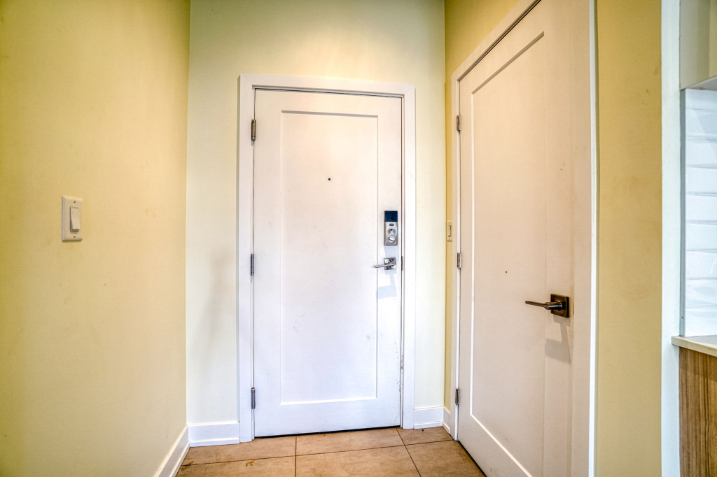101-425 Atmosphere Joli Condo Moderne | 2900542