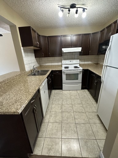 (PN0234) Spacious 3 Bedroom, 1 Bath Condo with Ensuite Laundry | 3807 76 St Nw, Edmonton | 2900834