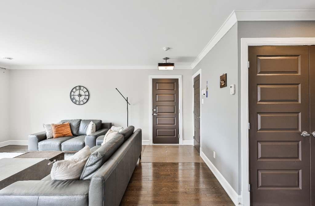 Condo 4 ½ haut de gamme à louer – Blainville – 3e étage – Terrasse – 2 stationnements + borne – 7 électros | 2900876