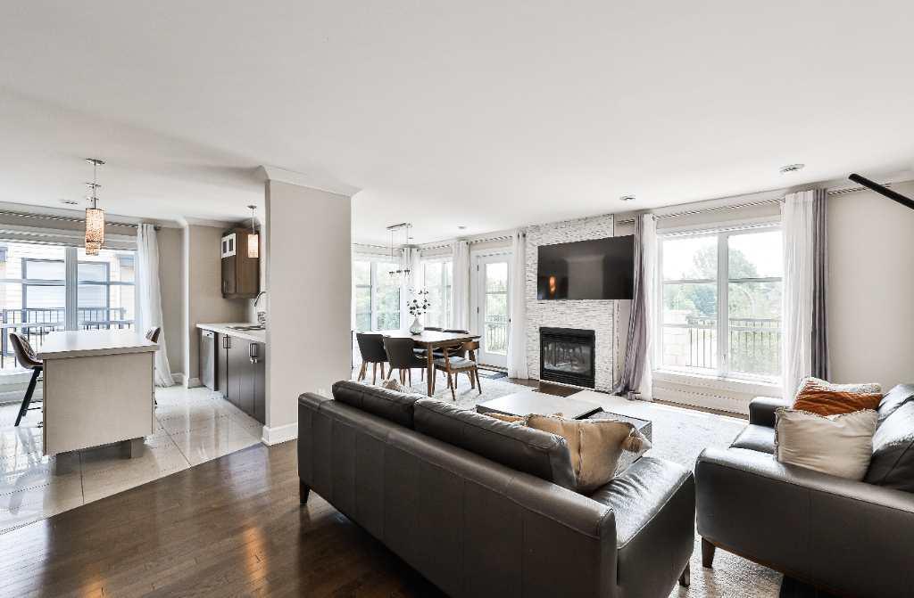 Condo 4 ½ haut de gamme à louer – Blainville – 3e étage – Terrasse – 2 stationnements + borne – 7 électros | 2900876