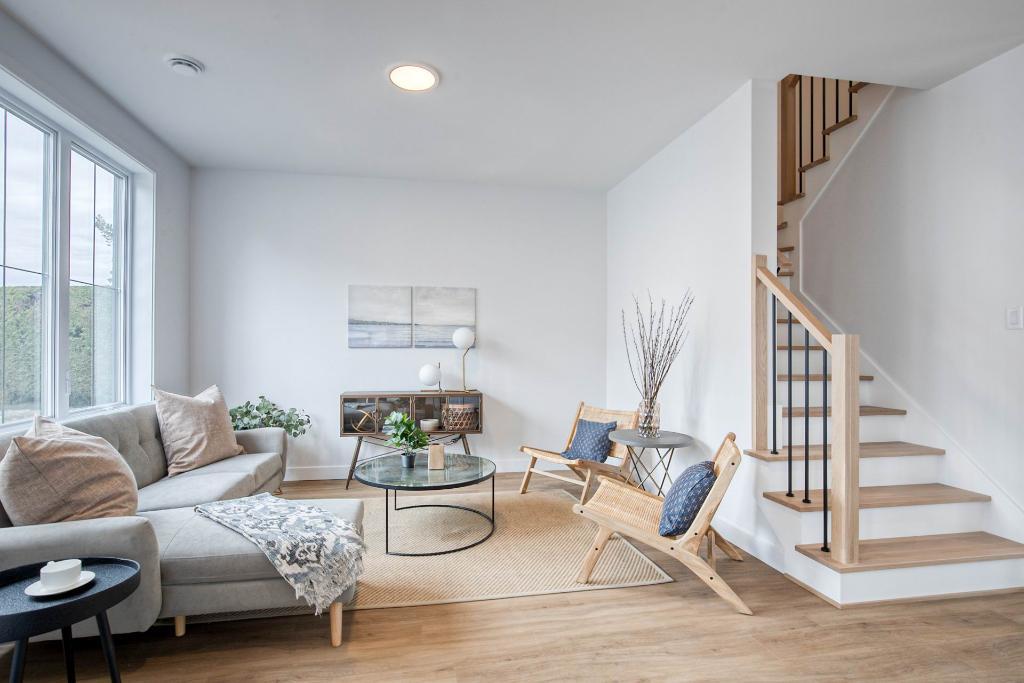 1 MOIS GRATUIT ! Grand 5 1/2 sur 2 étages, libre 1er juillet - Condo / appartement / logement à louer La Présentation | 2900889