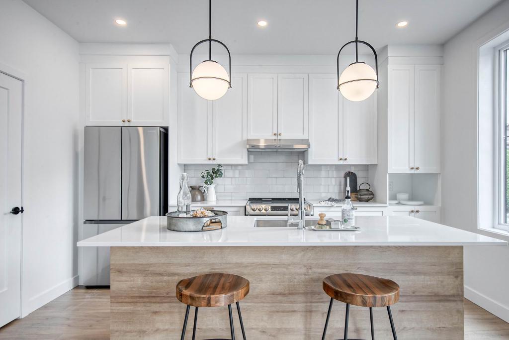 1 MOIS GRATUIT ! Grand 5 1/2 sur 2 étages, libre 1er juillet - Condo / appartement / logement à louer La Présentation | 2900889