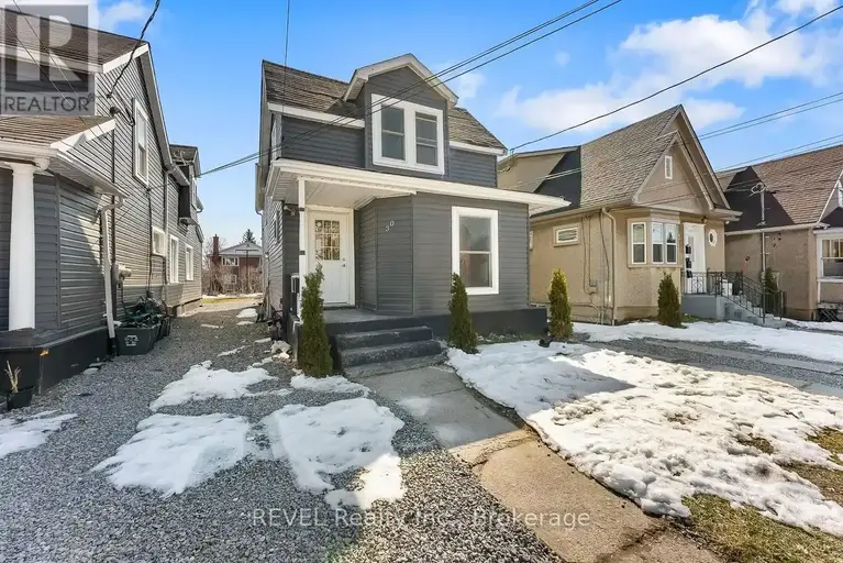 UPPER - 30 DIVISION STREET | UPPER - 30 DIVISION STREET, St. Catharines | 2900963