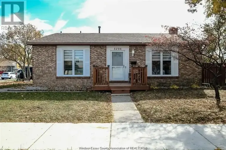 3206 FOREST GLADE DRIVE | 3206 FOREST GLADE DRIVE, Windsor | 2901134