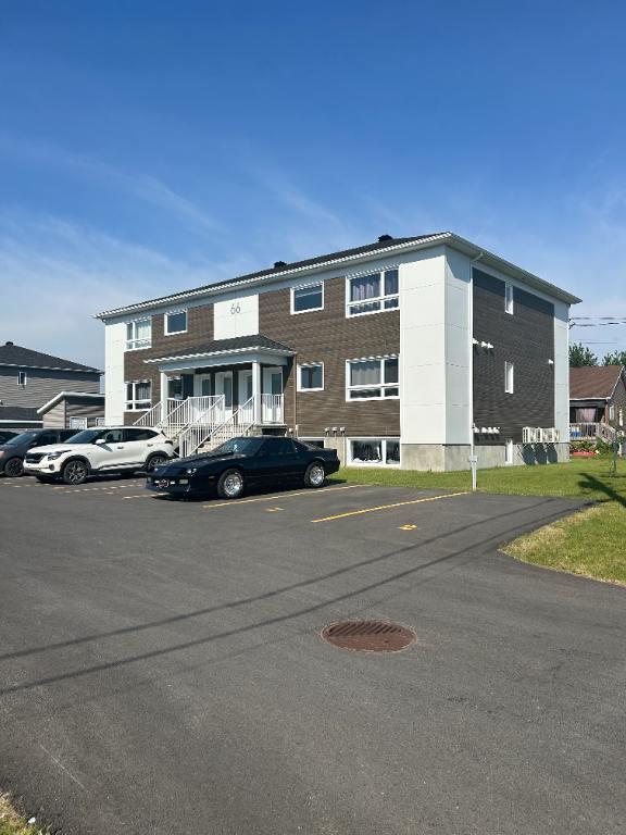 ✨ 1 mois gratuit ✨ ✨Disponible dès maintenant et le 1er Juillet - Grand 4 ½ moderne à louer dans le secteur colonial✨ | 2903011
