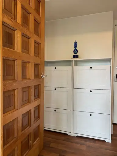 Cozy one bedroom in the heart of North Vancouver | 485 29th Street East, North Vancouver | 2903367