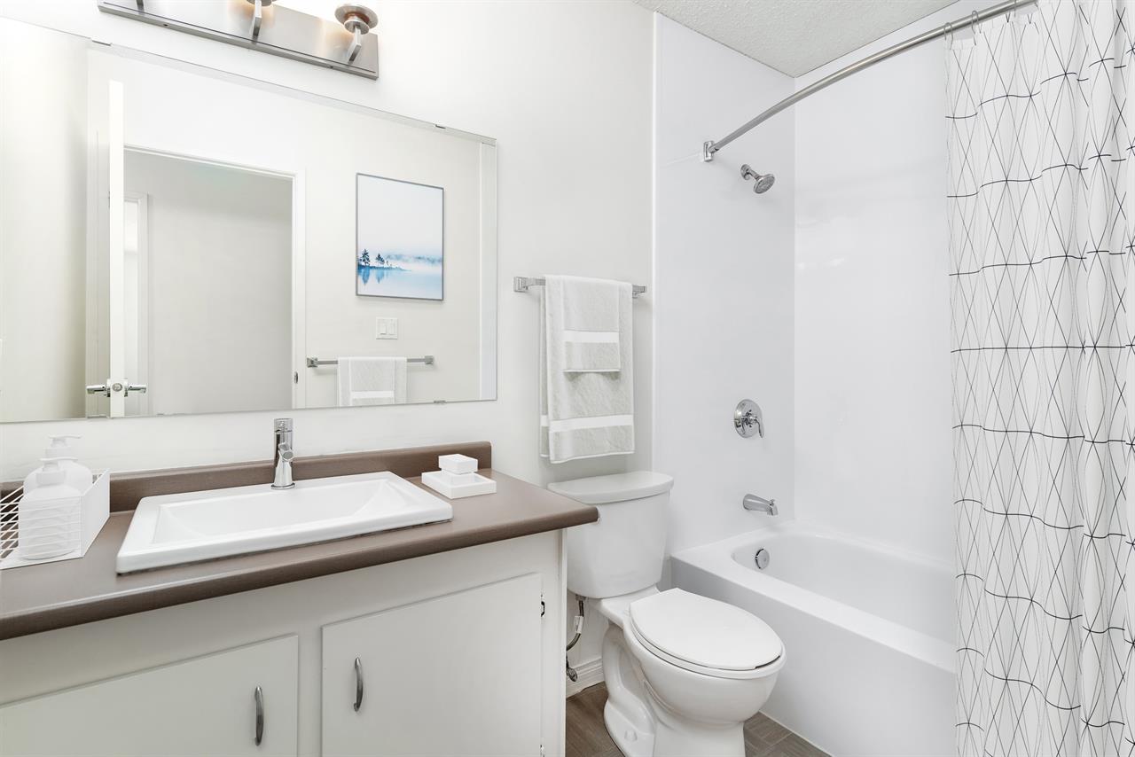 West Edmonton Court | 2903395