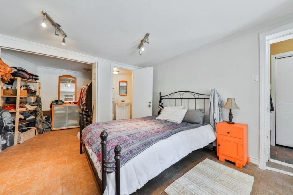 Appartement à louer très grand 4 1/2 Saint-Sauveur | 2903541