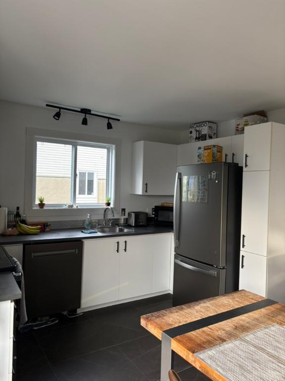 Grand logement 5 1/2 à louer, Chambly | 2903557