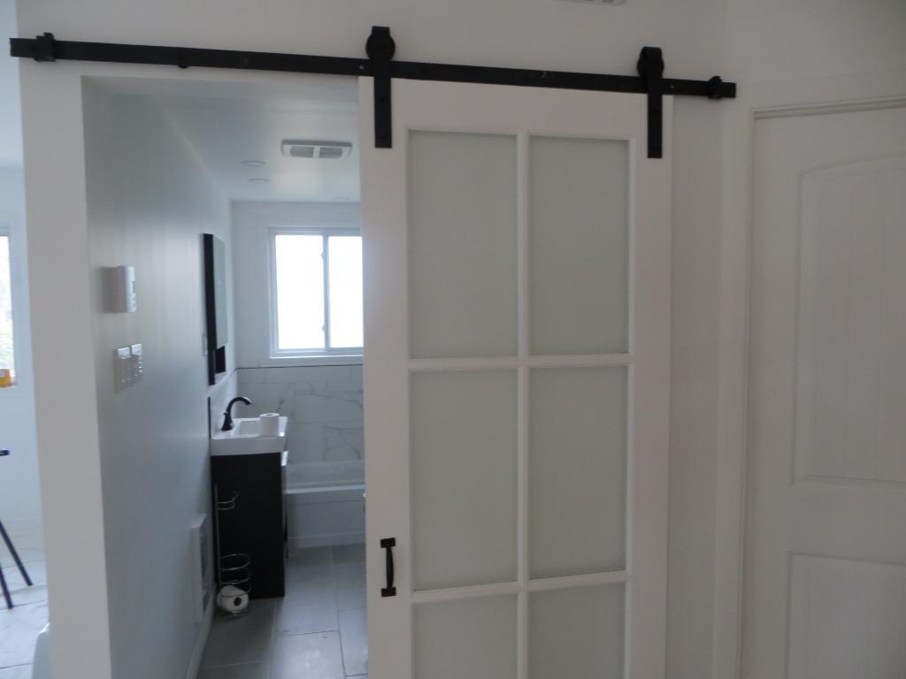 Logement à louer 6 1/2 sur 2 étages (Sous-sol et RDC). Propre et tranquille, près de tout (IGA, pharmacie, piste cyclable, arrêt d'autobus à proximit | 2903560