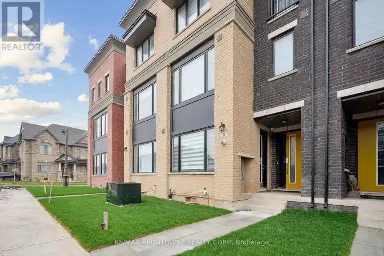 10 MARVIN AVENUE | 10 MARVIN AVENUE, Oakville | 2903735